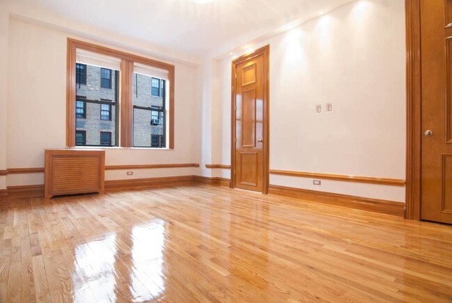 Foto del edificio - 574-576 West End Ave