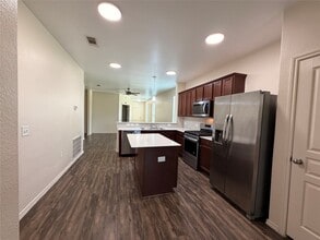 Building Photo - 4622 Champions Landing Dr