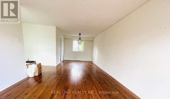 Building Photo - 2249 Wyandotte Dr