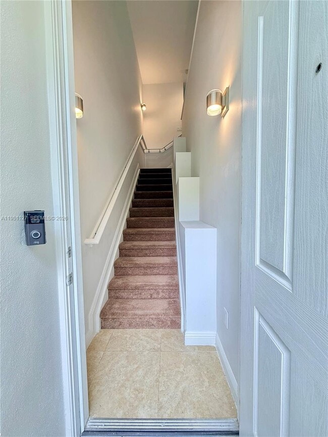 Building Photo - 312 SW 14th Ave