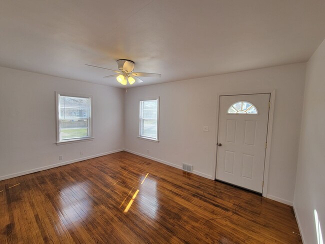 Foto del edificio - 3 Bed 2 Bath House