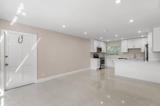 Foto del edificio - 301 SE 12th Ave