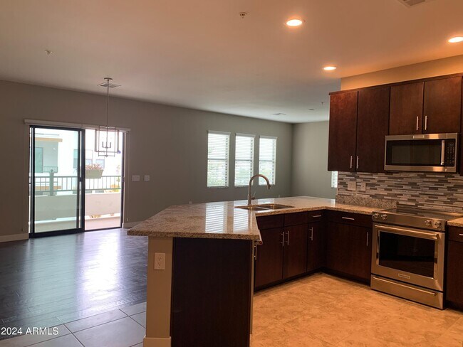 Foto del edificio - 2511 W Queen Creek Rd
