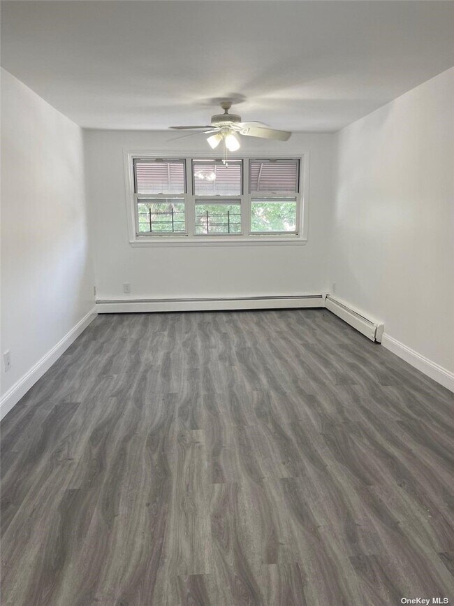 Foto del edificio - 1068 Pugsley Ave