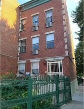 Building Photo - 640 E 182nd St