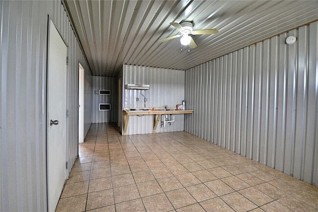 Building Photo - 128 E Zipp Rd