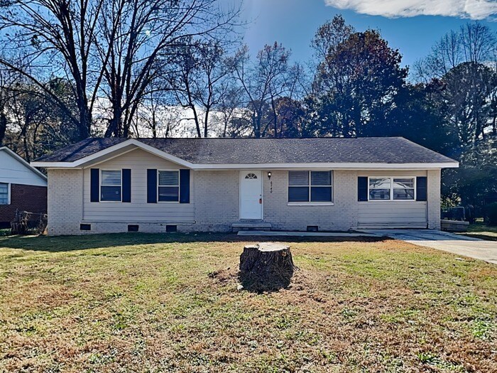 Foto principal - One Month FREE!!! Cozy 4 Bedroom located i...