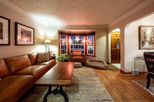 Foto del edificio - Charming 3brm/2ba house near Como Park!