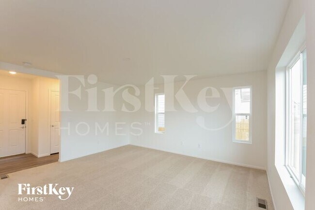 Building Photo - 10201 Luneth Dr