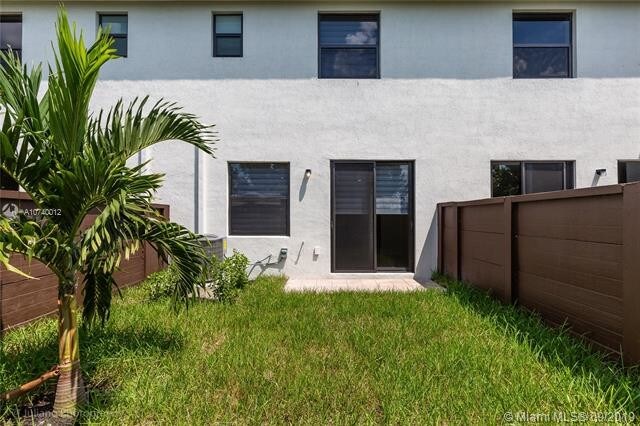 Building Photo - 15860 NW 91st Ct   Miami Lakes FL 33018