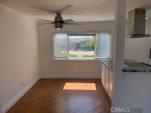 Foto del edificio - 21662 Brookhurst St