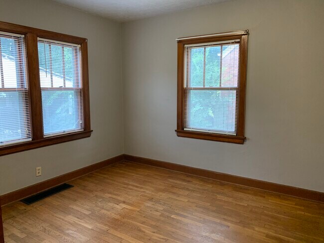 Foto del edificio - 511 W Crawford St