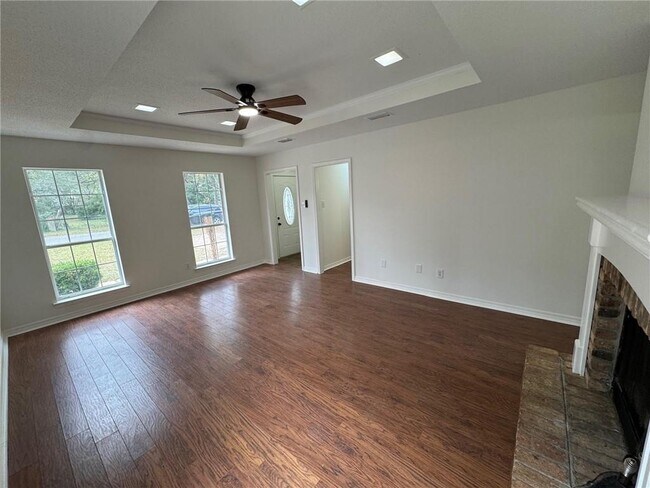 Building Photo - 1117 Pinemont Dr