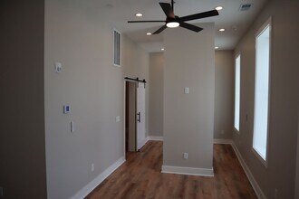 Building Photo - 128 N Water Ave