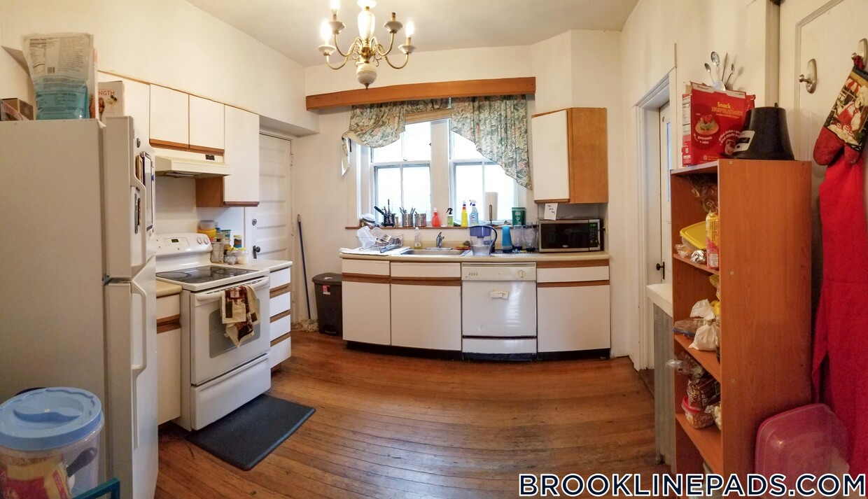 Foto principal - 1677 Beacon St