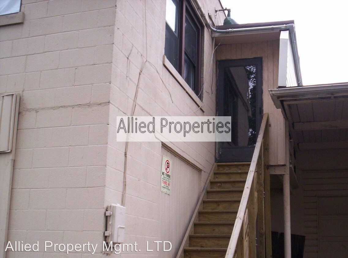 Primary Photo - 725 East Ave