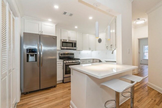 Foto del edificio - 223 Madison St