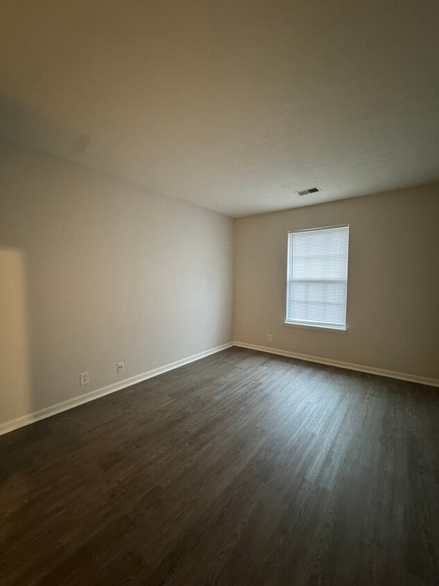 Building Photo - Woodfield