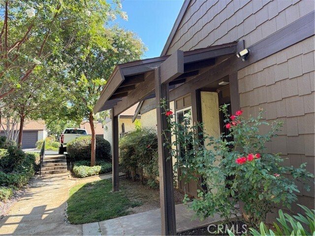 Foto del edificio - 453 Heatherglen Ln