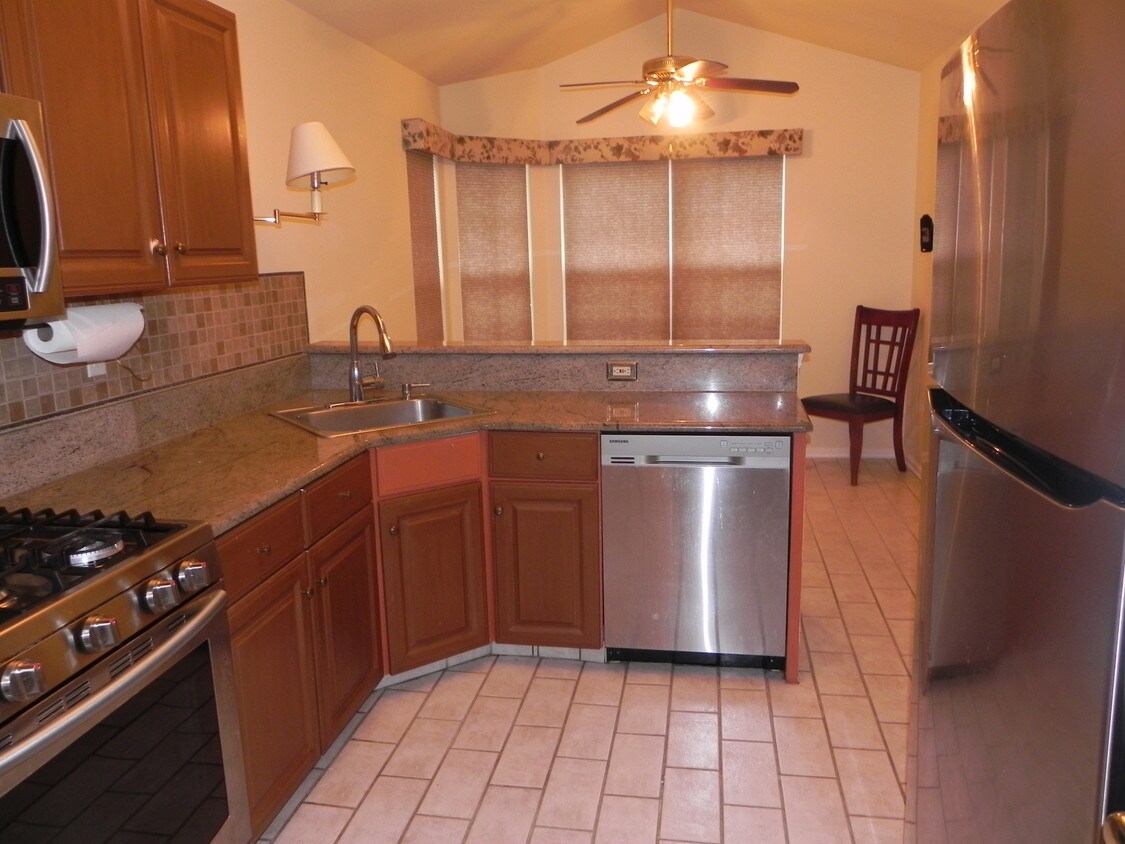 130 Woodmont Dr, Randolph, NJ 07869 Townhome Rentals in Randolph NJ