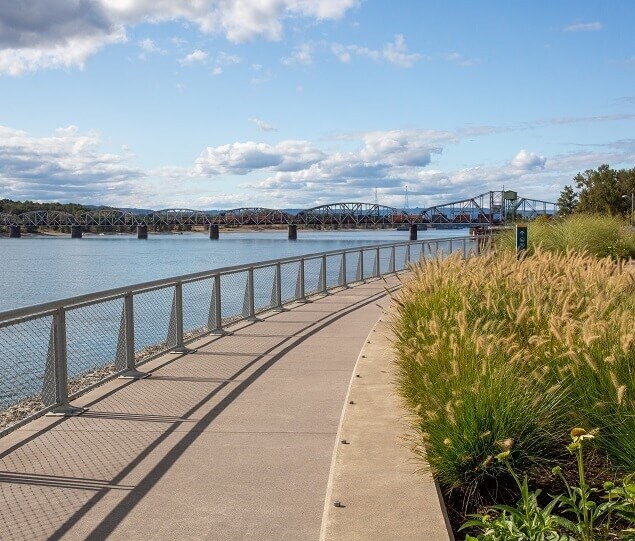 The five-mile Columbia River Renaissance Trail connects Vancouver Waterfront Park to Wintler Park
