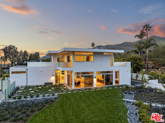 Building Photo - 5738 Busch Dr