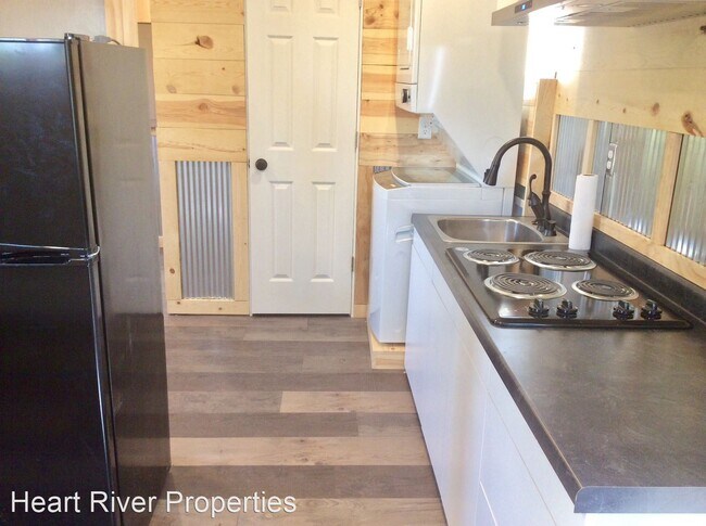 Foto del edificio - 345 7th Ave W