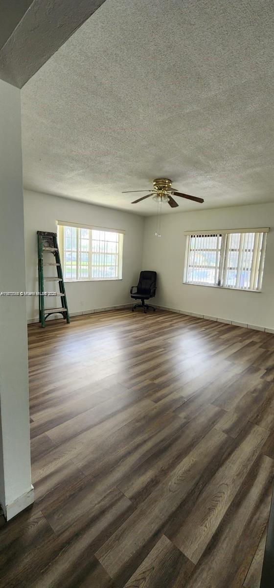 Foto del edificio - 5643 Grant St