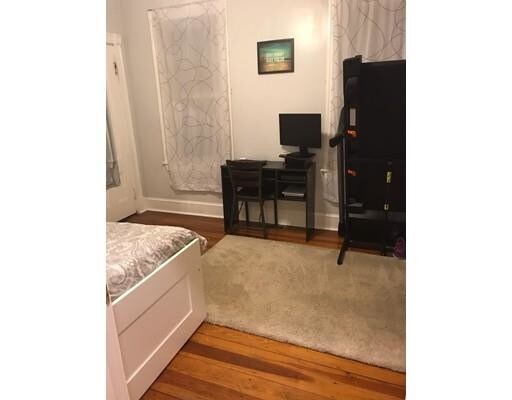 Foto del edificio - 726 E 7th St