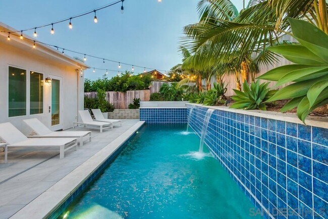 Building Photo - 738 Castro St