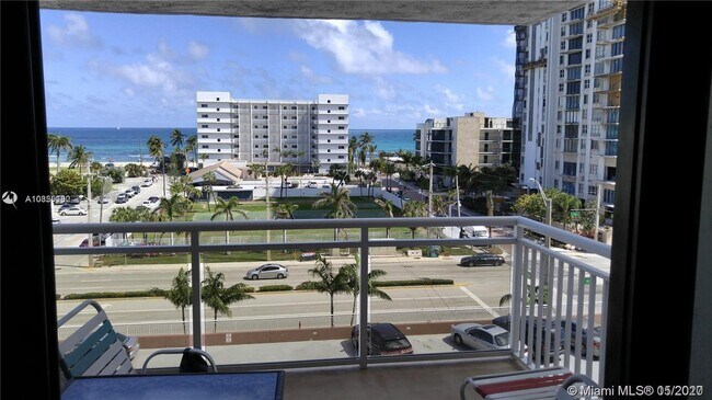 Building Photo - 1600 S Ocean Dr 6G Hollywood Fl 33019