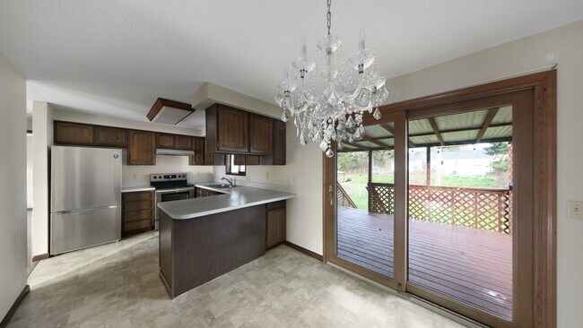 Foto del edificio - 3 Bed 2.5 Bath - Penn Cove Views - Groups - Pet Friendly - Shed