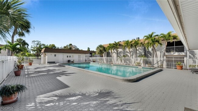 Building Photo - 1830 Maravilla Ave