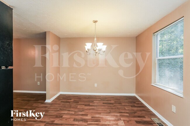 Foto del edificio - 7624 Becker Ct