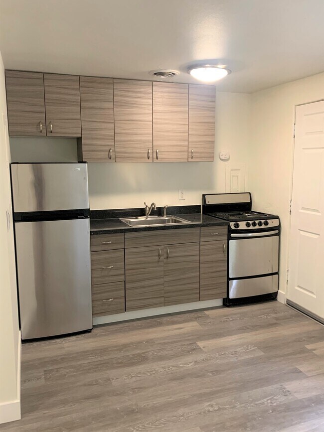 Full Kitchen with stainless appliances - 3031 20th Avenue West
