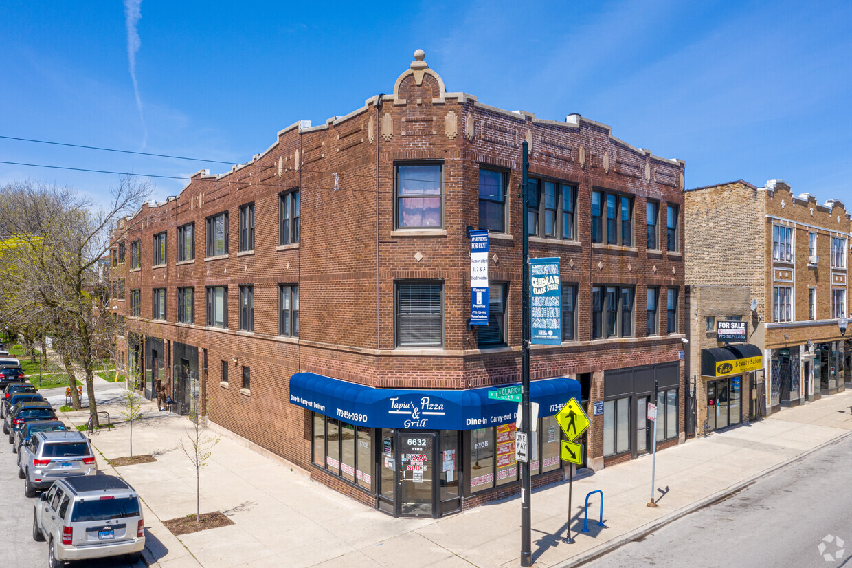 Foto principal - 6632 N Clark St