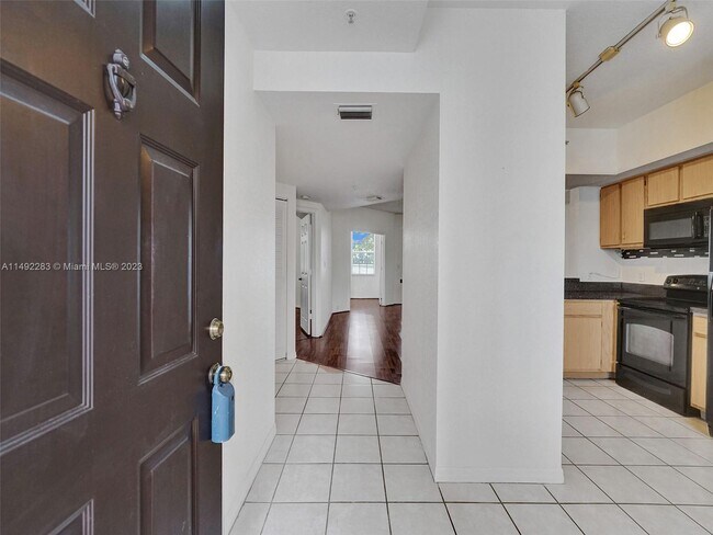 Building Photo - 711 SW 148th Ave