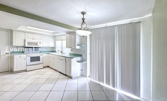 Foto del edificio - 3509 Kingsbury Dr