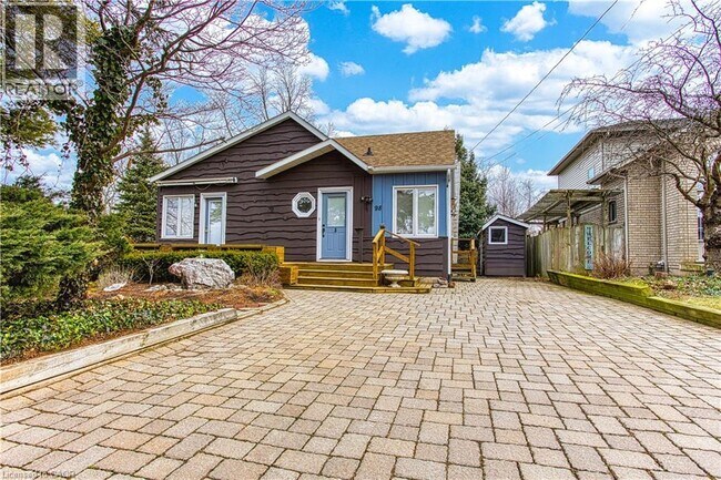 Photo du bâtiment - 98 Creanona Blvd