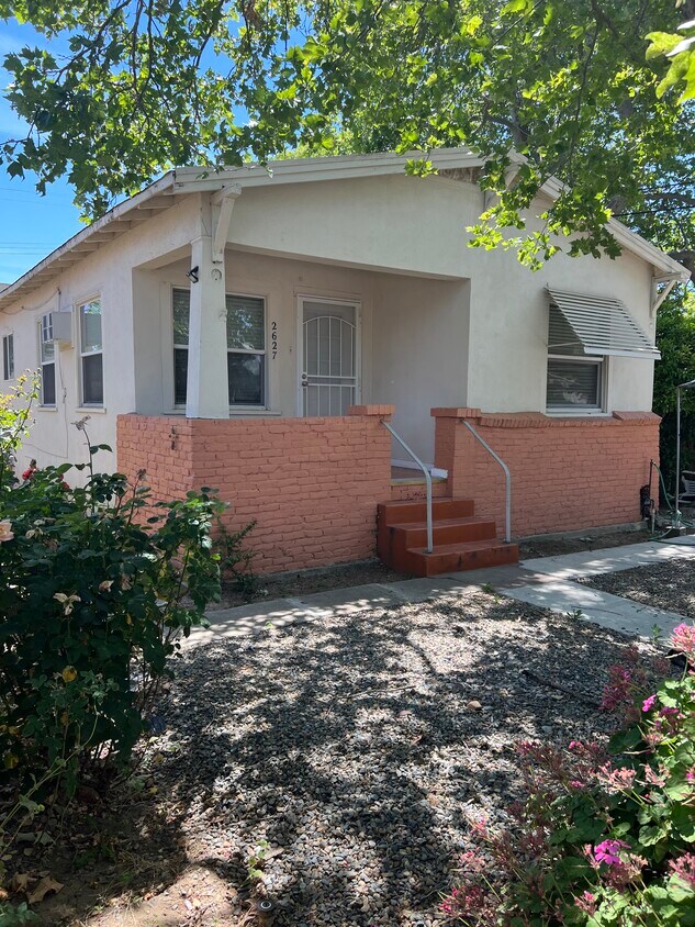 2627 20th St, Sacramento, CA 95818 House for Rent in Sacramento, CA