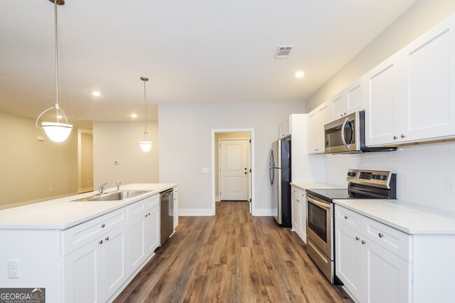 Foto del edificio - 1053 Wood Crest Cir