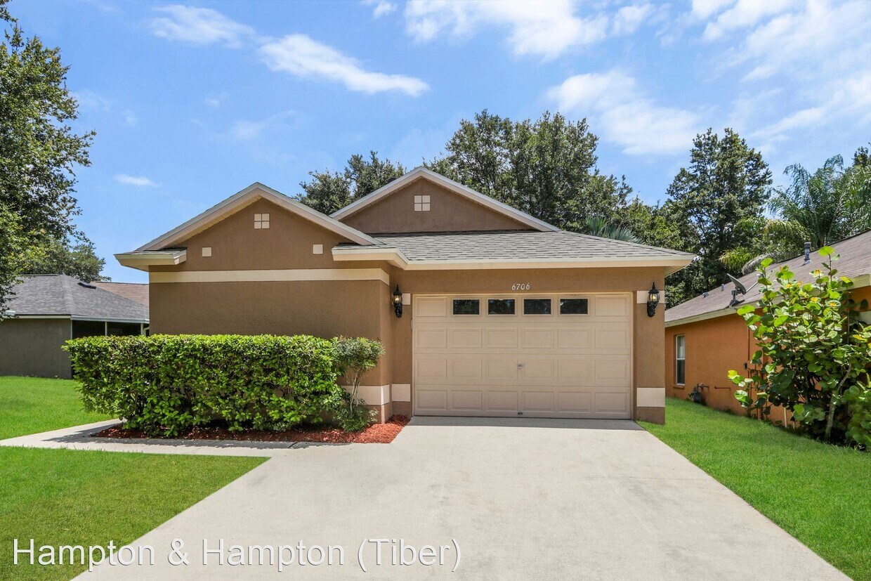 4 br, 2 bath House 6706 SUMMER HAVEN DRIVE House Rental in