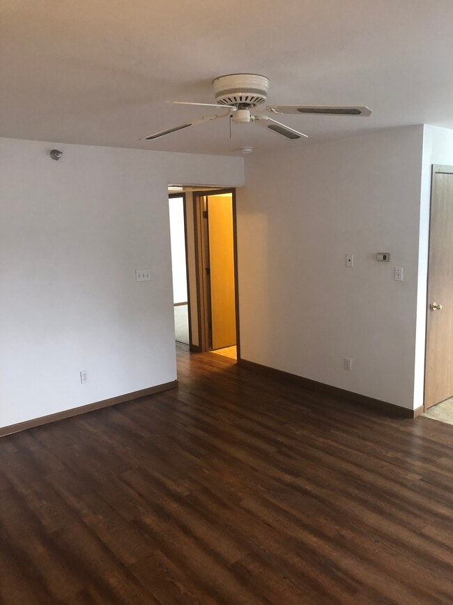 2 BED LIVING RM - Oak Brooke
