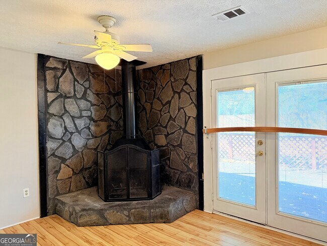 Building Photo - 13 Hearthwood Ct