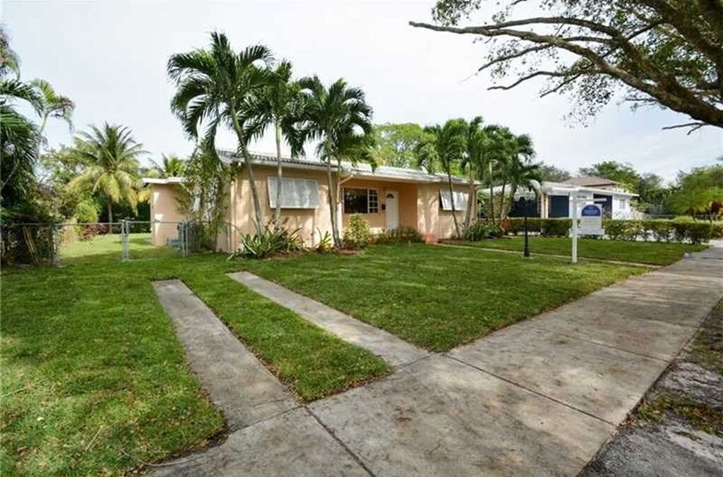 Hermoso 3 dormitorios / 2 baños en Miami - 6515 SW 48th St