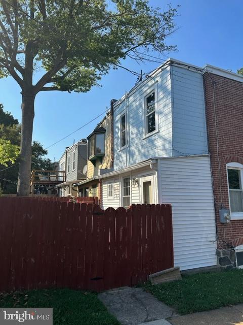Building Photo - 1324 Lovering Ave