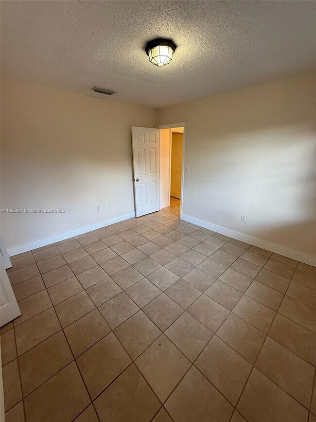 Foto del edificio - 5290 NW 2nd Terrace