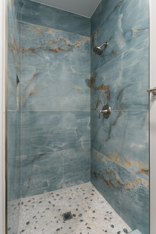 Primary Bathroom Shower - 5122 Los Robles Dr