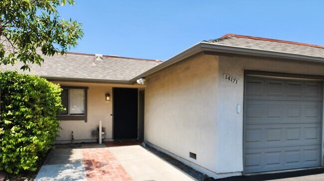 Foto del edificio - Rarely Available, Single-story, 2Bd 2Ba re...