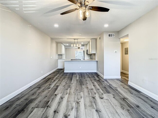 Building Photo - 2253 Norwegian Dr